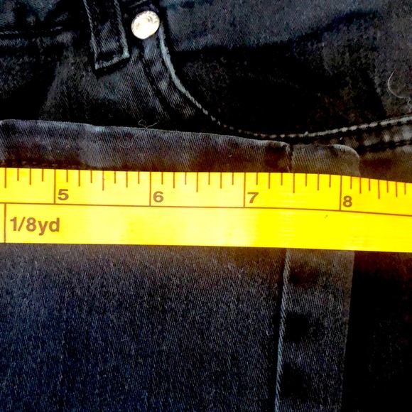 Illegal Jeans 💜 - Picture 13 of 13